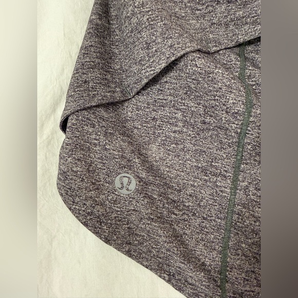Lululemon Speed Up Shorts Size 6 - Picture 3 of 6